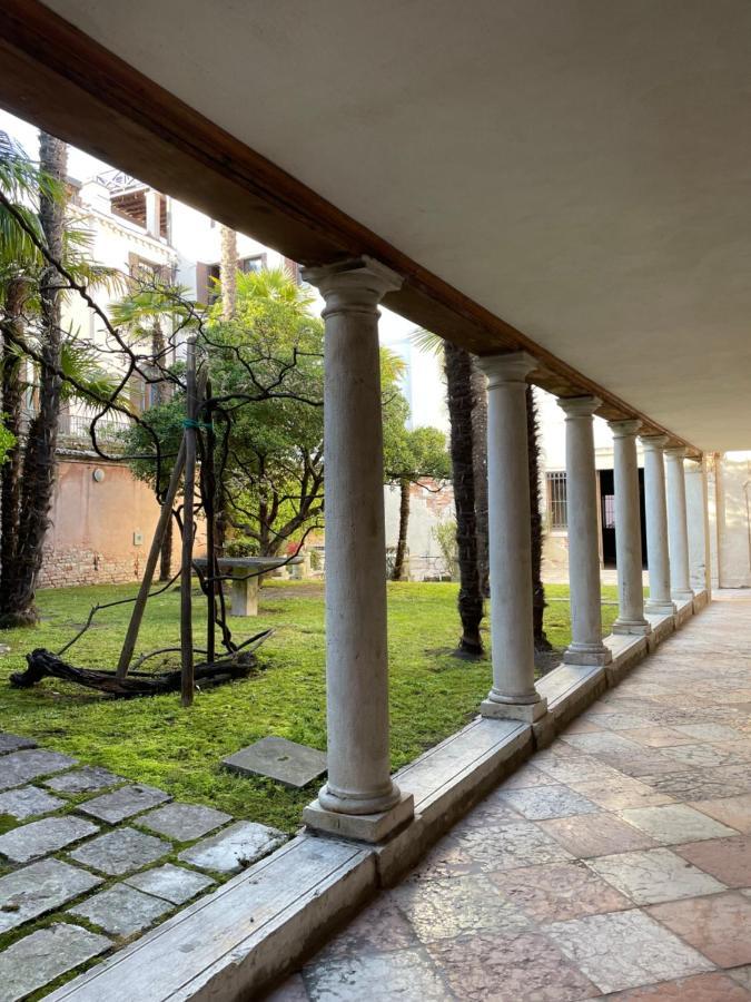In A Lovely Garden Biennale Flat Venedig Eksteriør billede