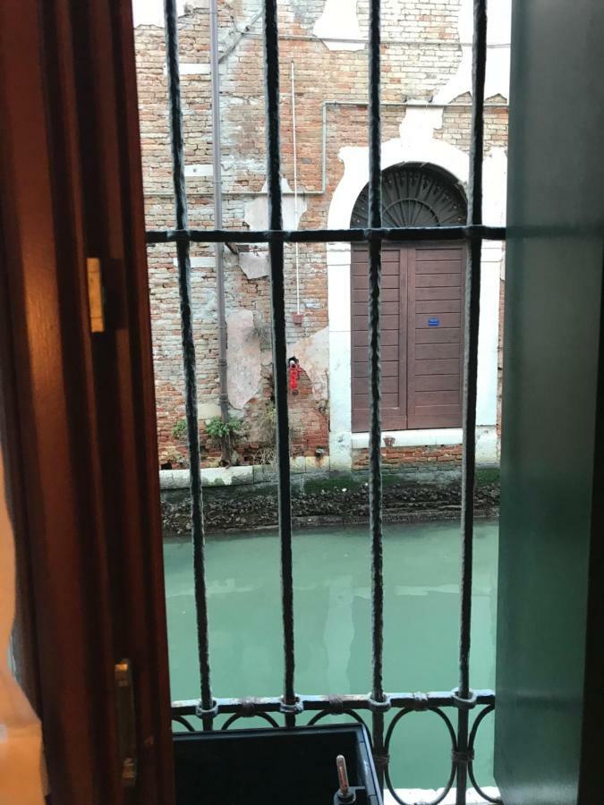 In A Lovely Garden Biennale Flat Venedig Eksteriør billede